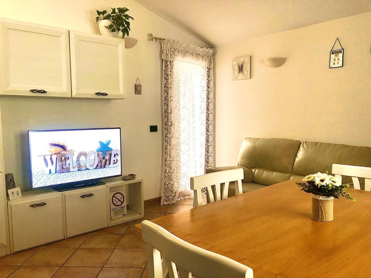 Presso La Maison De Gioel Usufruirai Di Un Appartamento Indipendente Dotato Di Uso Cucina E Lavatrice Arredato In Maniera Funzionale Situato In Ottima Posizione Vicino A Supermercati Caffetterie Pasticcerie Bar Pizzerie E Tanti Altri Servizi Όλμπια Εξωτερικό φωτογραφία
